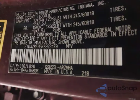 2019 Toyota Highlander Xle z USA, uszkodzony, nr VIN 5TDJZRFH5KS923179